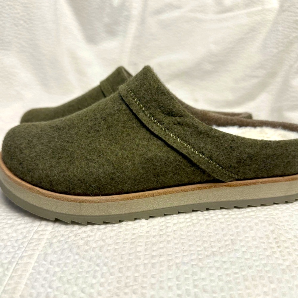 Merrill slip on felted slippers size 6 olive‎